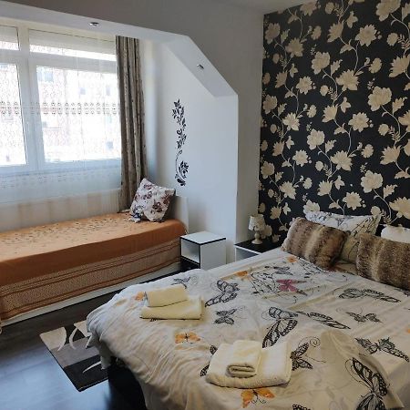 חונדוארה White Black Rooms מראה חיצוני תמונה