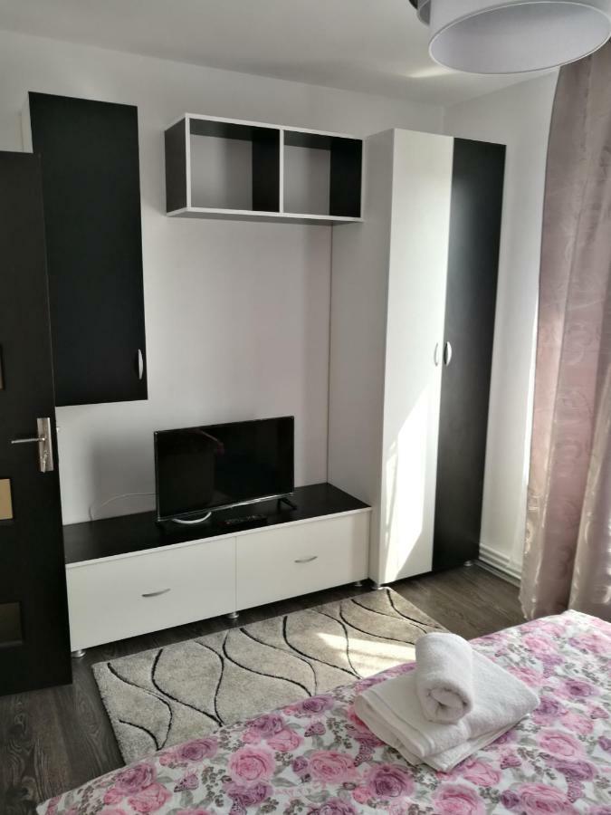 חונדוארה White Black Rooms מראה חיצוני תמונה