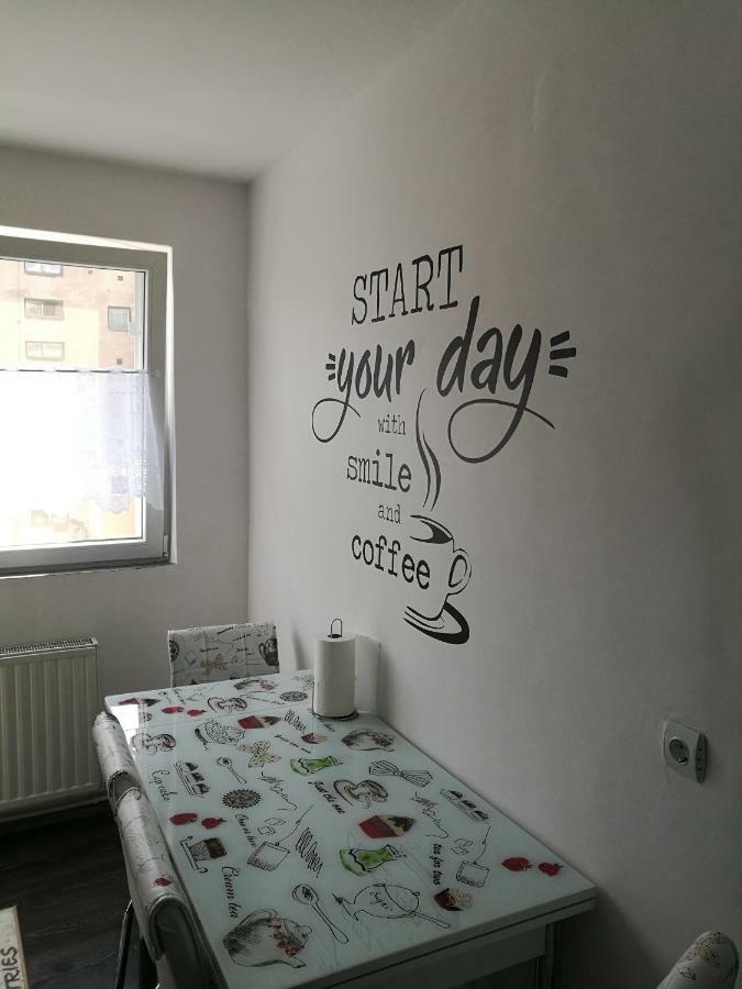 חונדוארה White Black Rooms מראה חיצוני תמונה